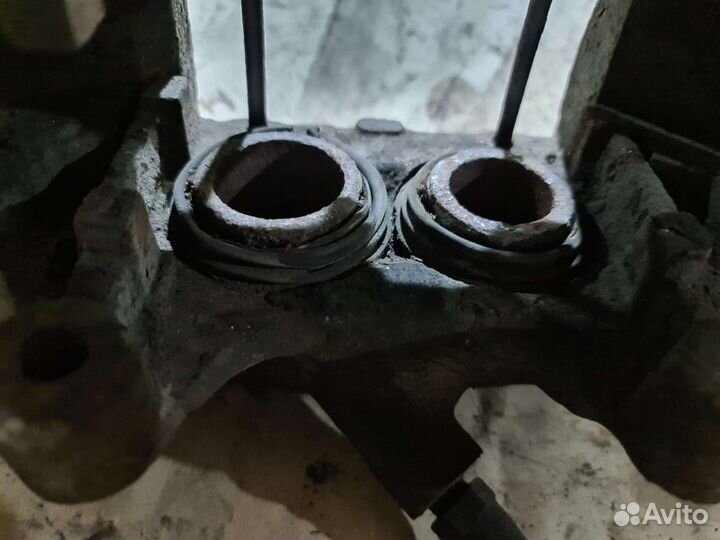 Супорта передние Mercedes W210