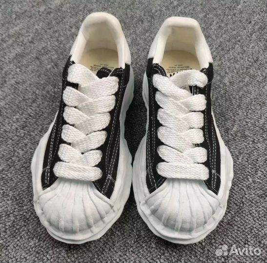 Кроссовки Maison Mihara Blakey Sneakers