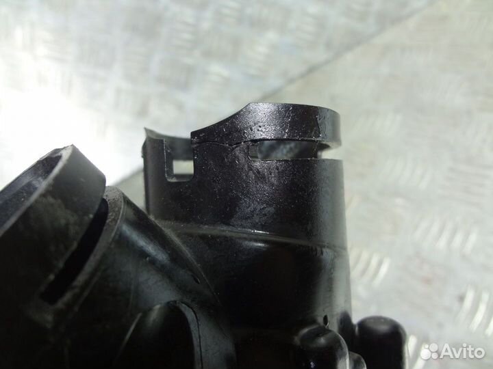 Патрубок системы охлаждения Мерседес m274