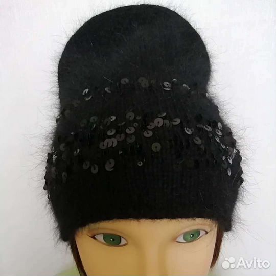 Шапочки из пуха норки с пайетками