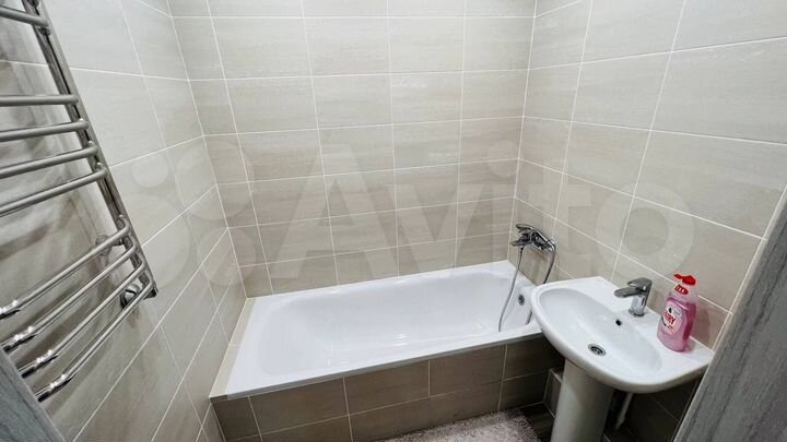 3-к. квартира, 90 м², 6/17 эт.