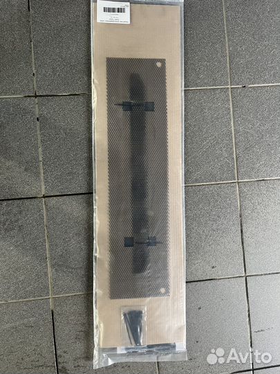 Защитная сетка радиатора LADA Niva Travel