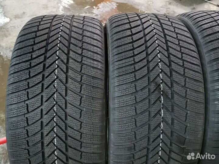 Bridgestone Blizzak LM-005 295/40 R21