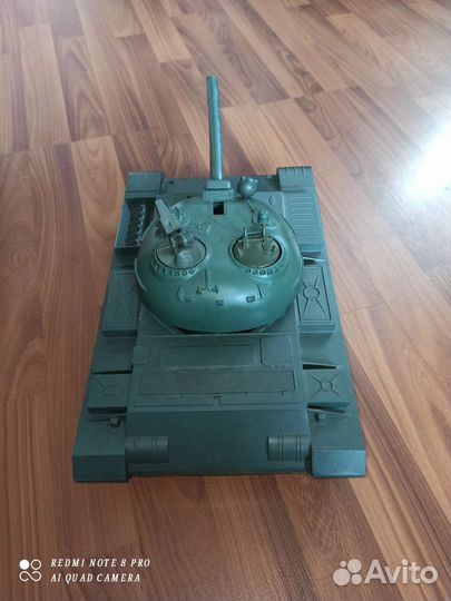 Игрушка танк СССР