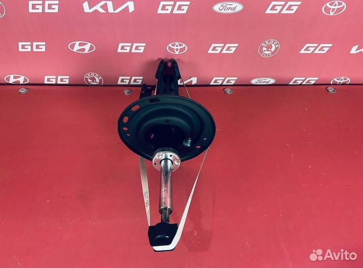 Амортизатор передний левый Toyota Camry V50 V55