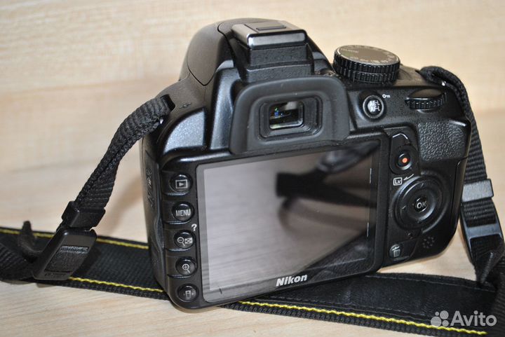 Nikon D3100 с недостатком