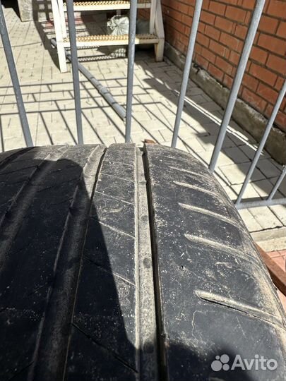 Bridgestone Turanza T005 245/40 R19 и 275/35 R19 98Y