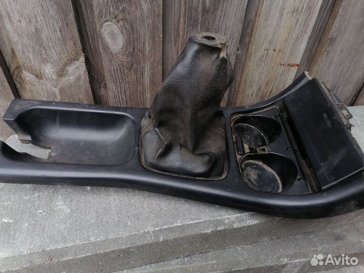 Подлокотник, кансоль