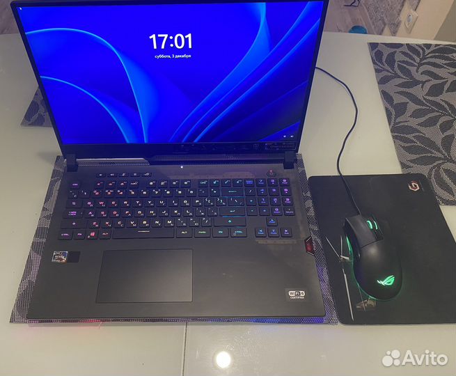 Asus ROG Strix Scar 17 G733QR