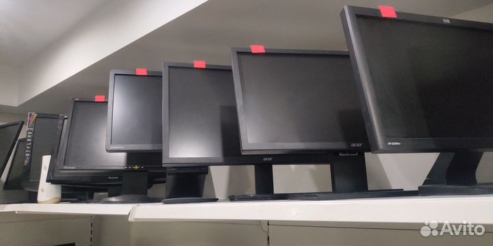 Мониторы в ассортименте
