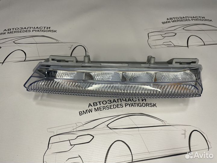 Левый ходовой огонь Mercedes W246 W176 W242 новый