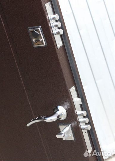 Металлическая дверь Стройгост