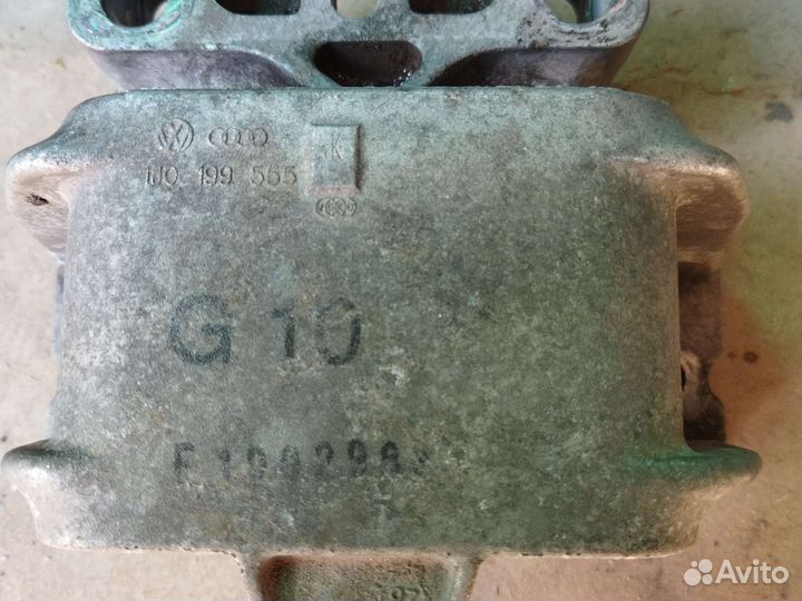 Подушка двигателя ауди