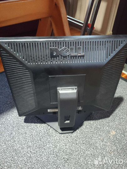 Монитор Dell 17''