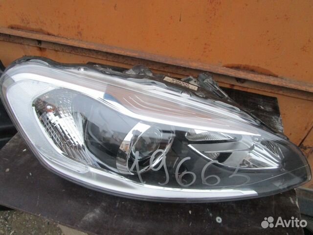 Фара правая ксенон Volvo XC60 с 2013