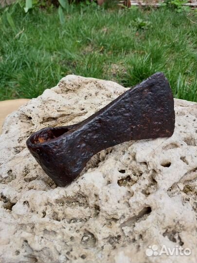 Старинный кавказский топор