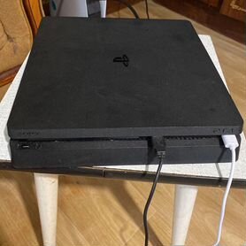 Sony ps4 slim