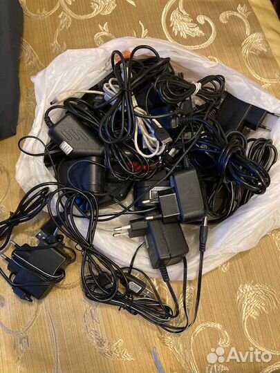 Зарядное устройство