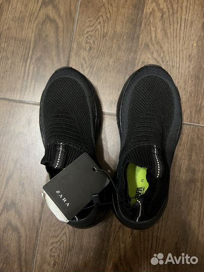 Новые кроссовки / ботинки Zara 31