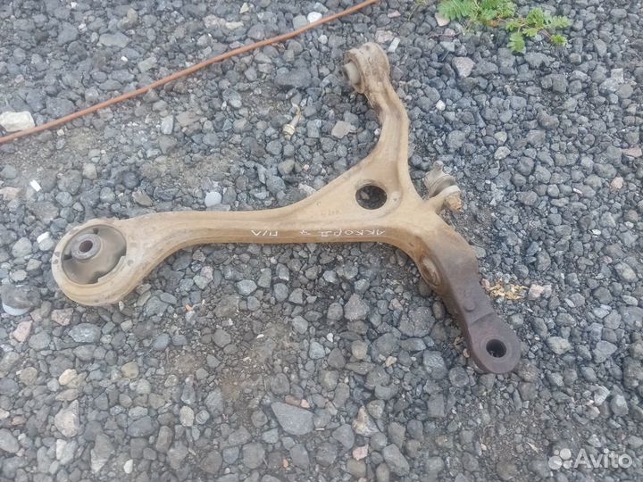 Рычаг передний левый на Хонда Аккорд VII 07г