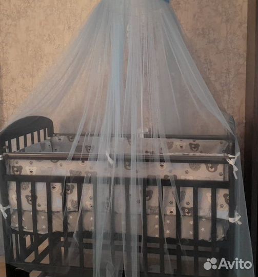 Бортики на кроватку,балдахин с держателем