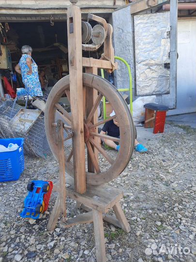 Прялка деревянная старинная