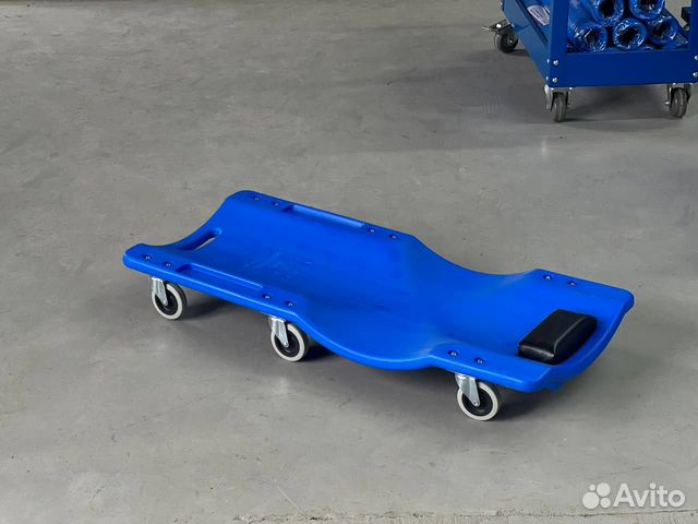 Подкатной лежак для гаража