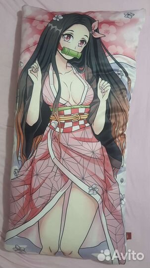 Подушка с принтом Нэдзуко-Камадо