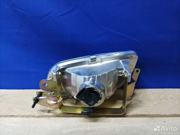 Птф правая Pajero 3 2000-2006