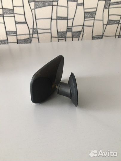 Зеркало заднего вида на мотоцикл