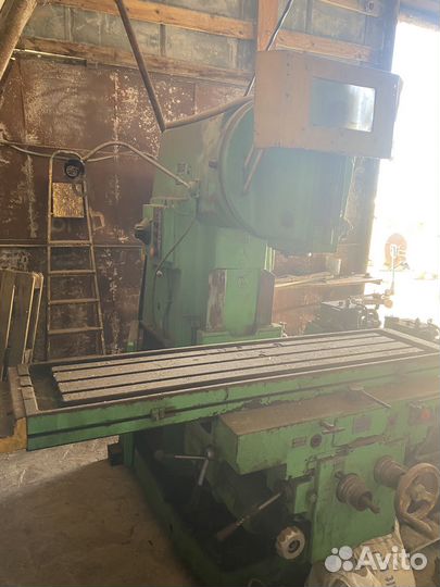 Вм127 Станок консольно-фрезерный вертикальный