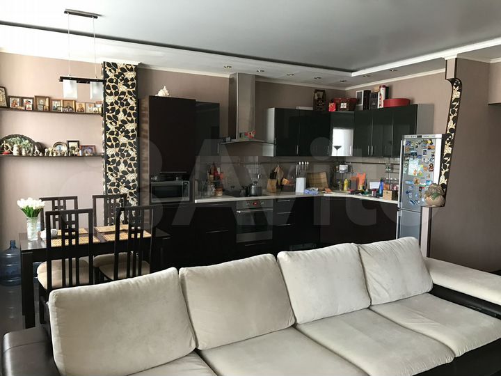 3-к. квартира, 85 м², 2/4 эт.