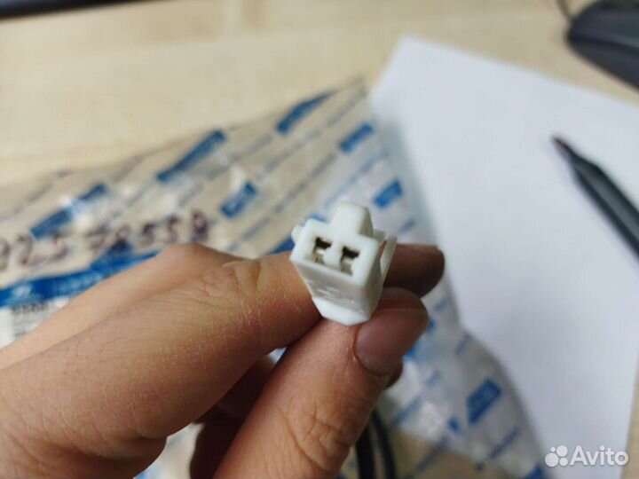 Датчик ABS задний правый hyundai accent (2000)