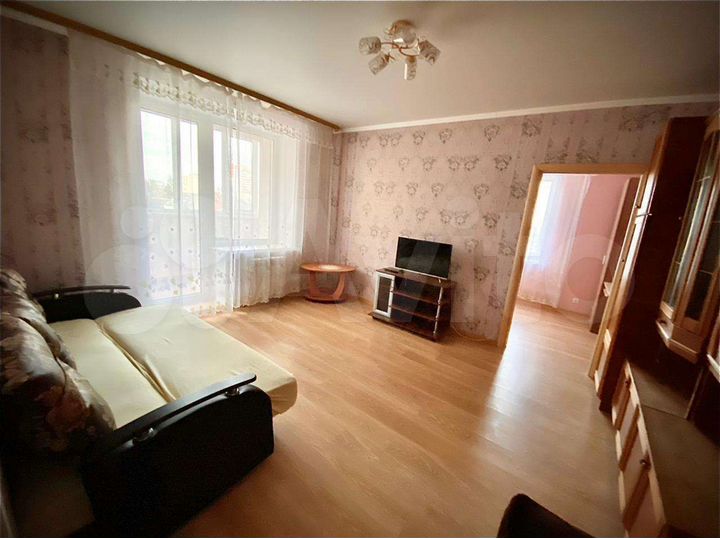 2-к. квартира, 60 м², 3/10 эт.