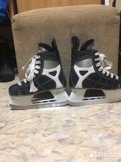 Коньки хоккйные детские 32 р. CCM