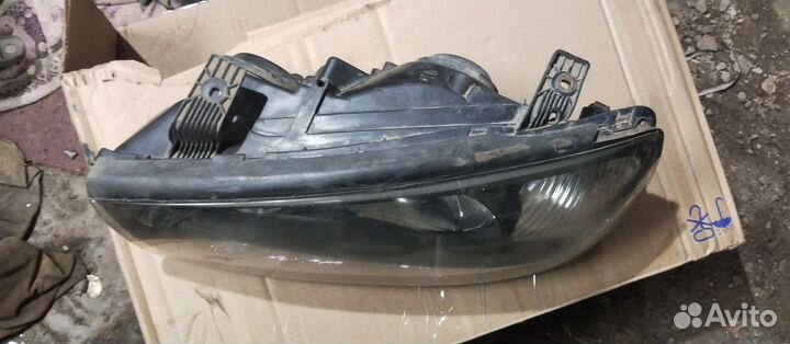 Hyundai elantra передние фары