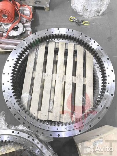 Опорно-поворотный круг 140109-00007A