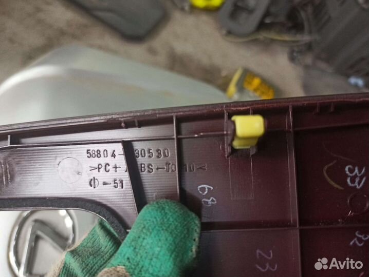 Консоль селектора АКПП Lexus gs 450h