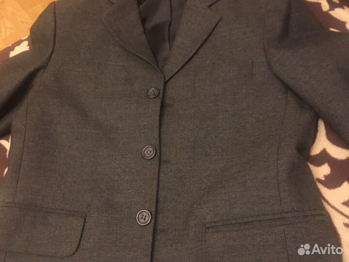 Школьный пиджак новый