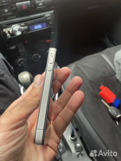 iPhone 4S, 16 ГБ