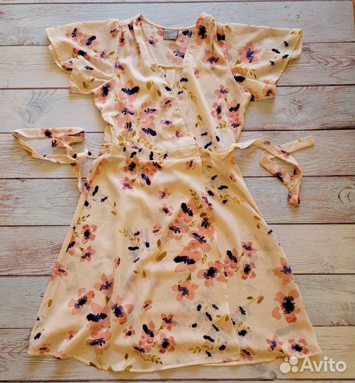 Платье летнее на запахе S