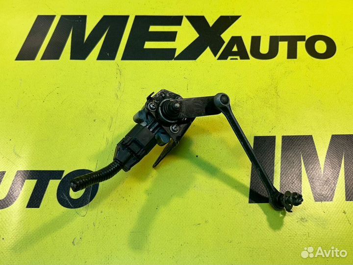 Датчик дорожного просвета Toyota Lexus