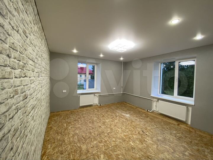 2-к. квартира, 58,4 м², 1/2 эт.