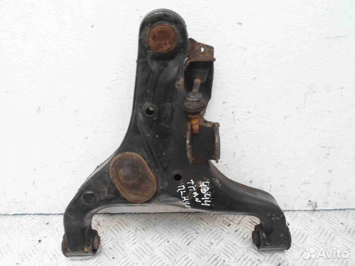 Рычаг передний левый нижний Nissan Titan 2 Crew Ca