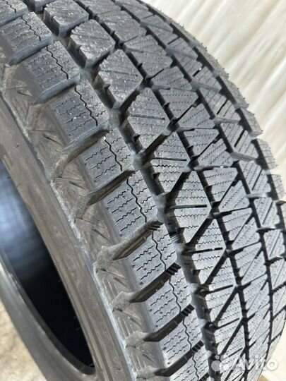 Bridgestone Blizzak DM-V3 275/60 R20 115R