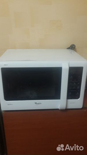 Продам микроволновку Whirpool