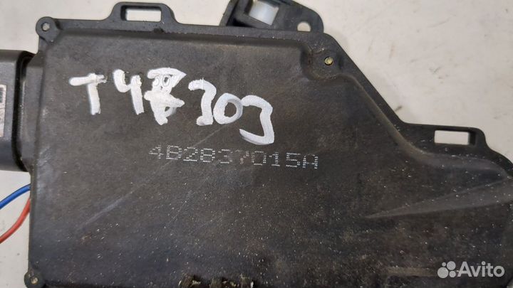 Замок двери левый передний Audi A6 (C5), 2001