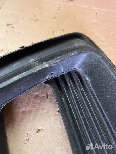 Накладка туманки птф левая Hyundai Solaris 2