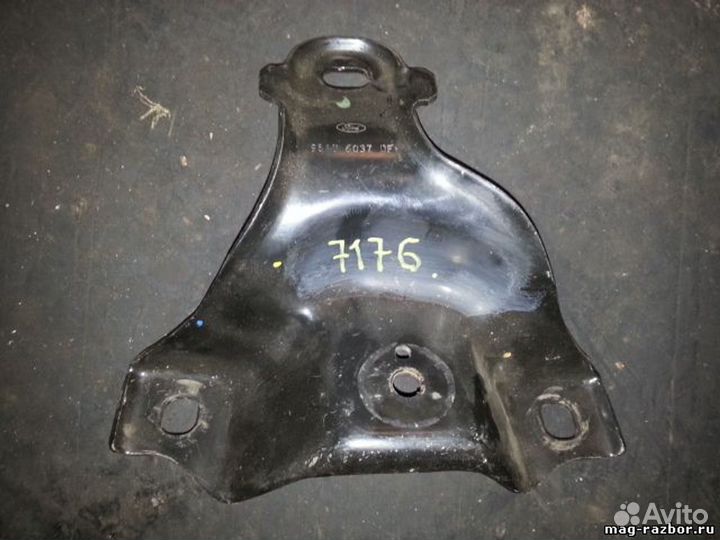 Кронштейн двигателя Ford Focus, I правый 1.8