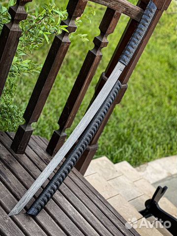 Нож из дамасской стали